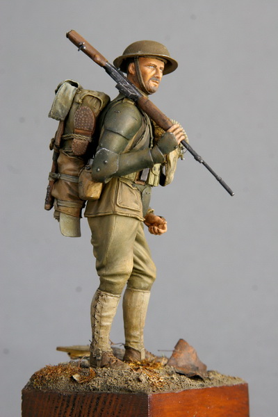 P16002 US Infantryman in experimental armor and experimental helmet №5, 1918 Citadel Model