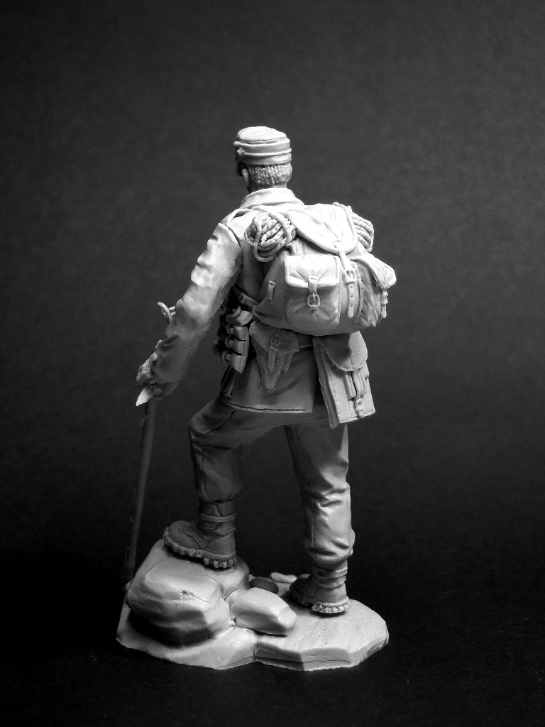 CHM-54063(M). Офицер немецких горных егерей, 1942-45 гг. 54 мм. Материал - белый металл. Chronos Miniatures