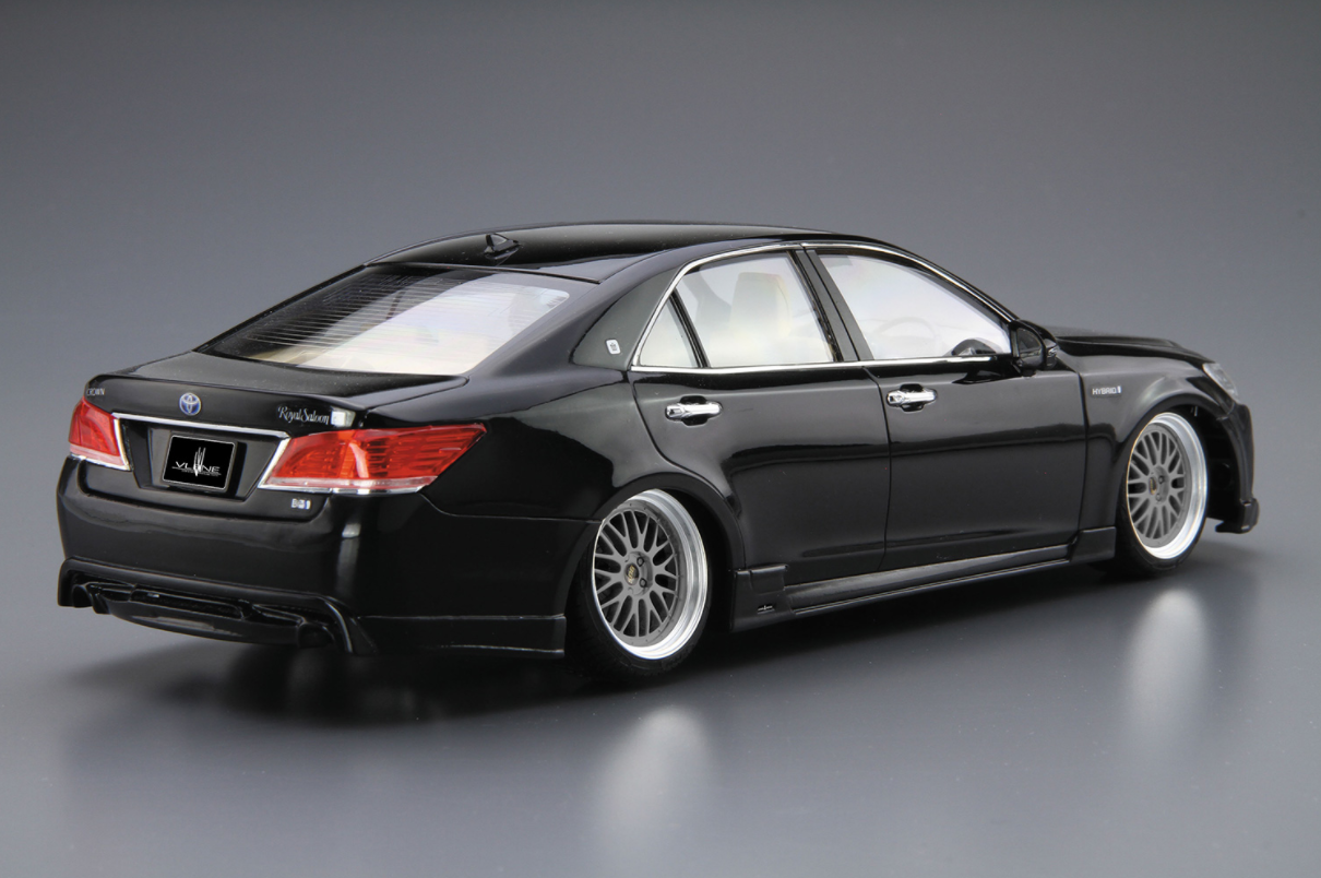 00855 Toyota Crown Royal Saloon G '12 AWS210 Vlene Aoshima