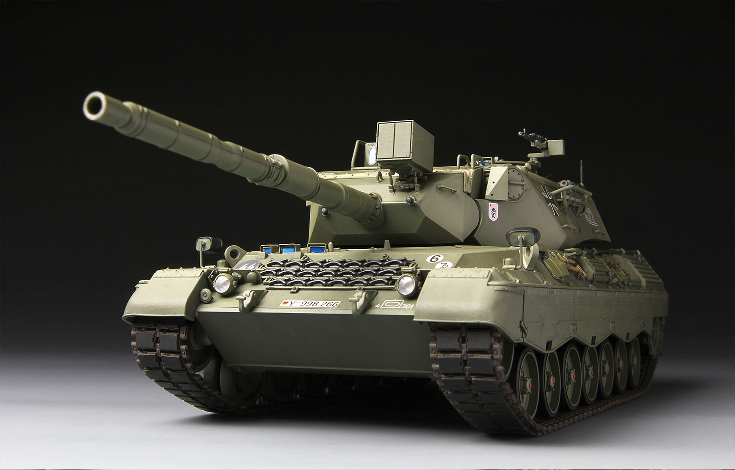 TS-007 German Main Battle Tank Leopard 1 A3/A4 1/35 Meng