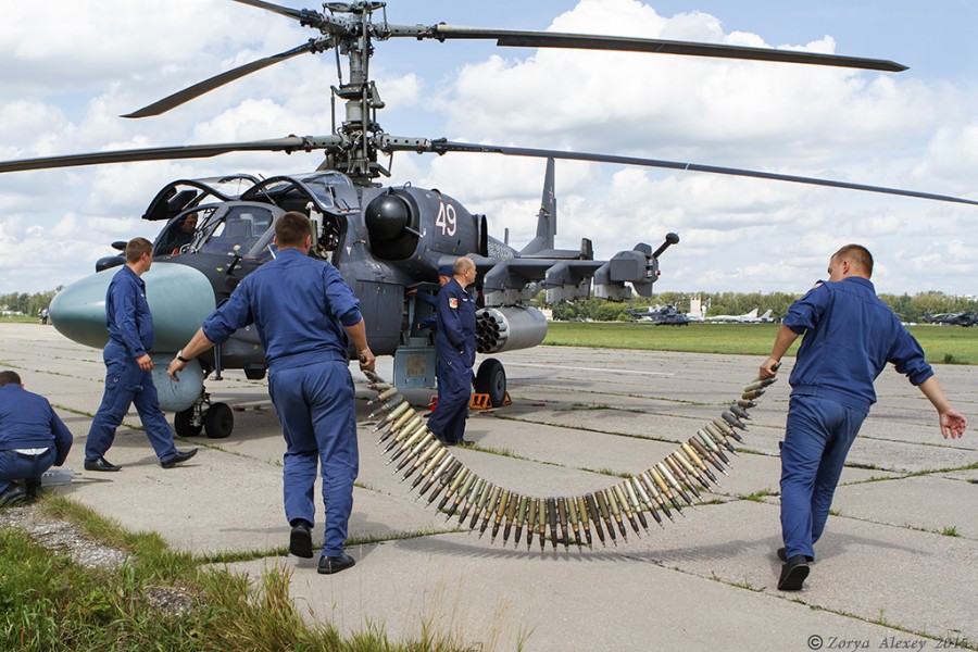 AM4885 Техники МИ-24П со снарядами, 1/48 