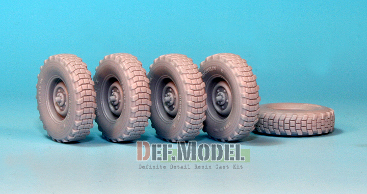 DW35022 Дополнение для моделей WW2 German Cargo truck Kfz.305 Sagged Wheel set (for Tamiya/italeri 1/48) DEF Model