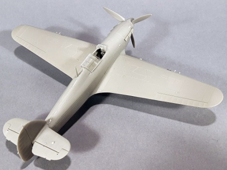 AH70042 Hurricane Mk II b / c Экспертный набор Arma Hobby