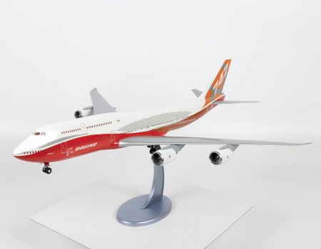 7010 Самолет Боинг 747-8 Звезда