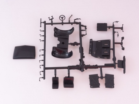 1365AVD Сборная модель МАЗ-200 бортовой AVD Models